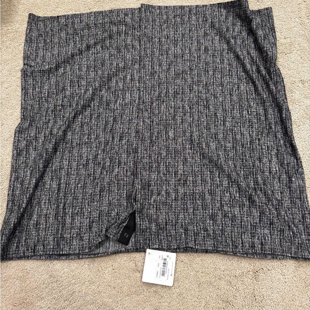 NWT Lululemon Vinyasa Scarf Color RISD Gray Black